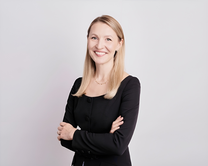 auf Erwachsenen Kieferorthopädie und auf Knirscherschienen spezialisierte Zahnärztin Dr. Yana Welker